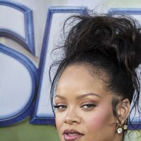" Pas très élégant pour une mère de famille" : Rihanna pose enceinte, ventre à l'air, et fâche les sexistes