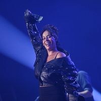 “Elle va pas rester vierge longtemps” : Amel Bent victime de sexisme, cette vidéo des années 2000 scandalise les internautes