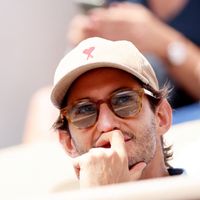 Pierre Niney dans le rôle d'un gourou masculiniste ? Pourquoi la star s'inspire de Tom Cruise pour son prochain film