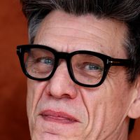 "J'ai été élevé comme une fille : je faisais la vaisselle" : Marc Lavoine se confie à Pascal Praud, et c'est lunaire