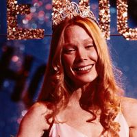 La "Carrie" de Stephen King ENFIN incarnée par une femme grosse ?