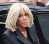“C’est bien un homme !” : Victime de harcèlement transphobe, Brigitte Macron porte plainte avec Emmanuel Macron mais la haine et les fake news perdurent en ligne