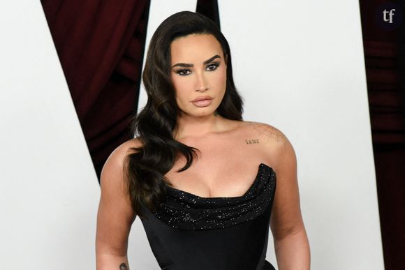 "Belle perte de poids", "Je ne l'ai presque pas reconnue" : cette célèbre chanteuse dévoile sa nouvelle silhouette en bikini et ses fans applaudissent