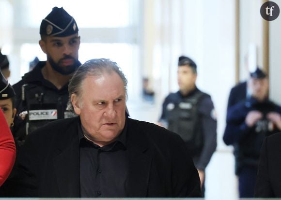 On découvre l’acteur en 2020, sur le tournage du film Umami, dans lequel il joue le rôle d’un chef étoilé à la dérive, parti se ressourcer au Japon. Sorti en salles en 2023, mais surtout en plein scandales, le film est un échec. Et pourtant, les équipes de production avaient tout misé sur la communication, invitant même la presse pour assister au tournage.