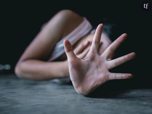 Les femmes victimes de violences conjugales peuvent réserver une chambre d'hôtel de façon anonyme outre-atlantique. C'est une mesure qui devrait être largement banalisée, partout.