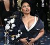 Pour ne citer que quelques personnalités sur des scènes qui en ont dénombré d'abondantes. Parmi lesquelles, de nombreuses icônes du style, comme Megan Thee Stallion, Nicki Minaj, Nicole Kidman, Sabrina Carpenter, lesquelles ont volontiers redoublé de présence sur le tapis rouge. Des performances scéniques qui comptent parmi les meilleures de cet événement primordial de l'univers fashion ?