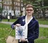 SUN Sun Features. Concours de sosies de Harry Styles. Tom Bryden, journaliste au Sun, a participé au concours de sosies de Harry Styles qui s'est tenu au Soho Square de Londres. Animé et jugé par Katerina Mirpuri avec l'aide de Ryan Lanji et d'autres juges. Le 10 novembre 2024. Photo par Stewart Williams/The Sun/News Licensing/ABACAPRESS.COM