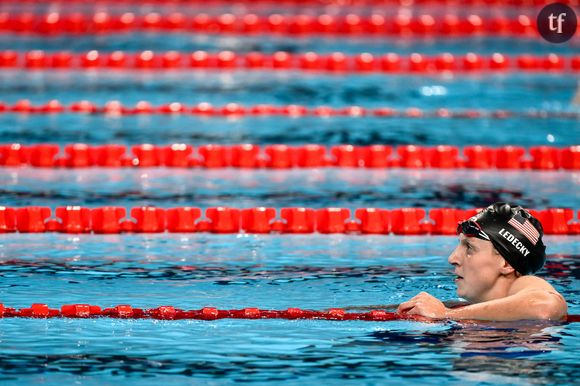 Durant la remise des médailles du relais 4x100 mètres nage libre féminine, un commentateur sportif britannique a fait preuve d'un certain sexisme bien trop ordinaire...