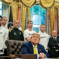 "Une femme pourrait jouer dans votre équipe masculine ?" : Trump interpelle la Juventus dans une vidéo controversée, le malaise est absolu