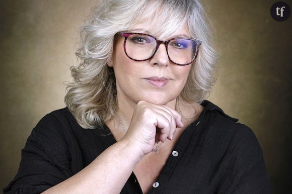 "Ils regardaient carrément par la fenêtre et là j’entendais tout : "Ah c’est là qu’elle habite l’autre conne, la méchante - eh le Maillon Faible" !"