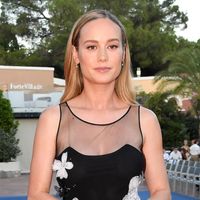 "Hyper sexy", "La justicière qu'on mérite" : cette superstar de Marvel pose en bikini et sidère ses fans