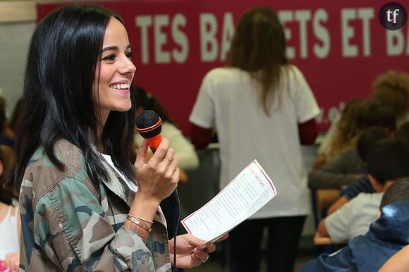 Car, oui, Alizée actuellement âgée de 40 ans n’a en effet plus le même corps qu’à ses débuts, et pour cause, elle avait seulement 15 ans à l’époque ! C’est donc finalement un corps d’adolescente que semble regretter toutes les personnes qui la critiquent.