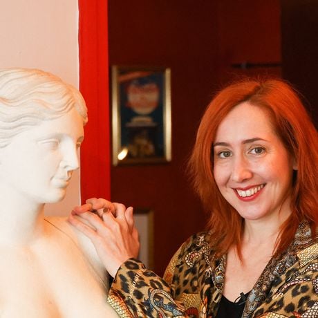 "Fantasme sexuel" : cette star de Quotidien pose façon sexy sur ces photos parodiant un calendrier "hot" très culte et c'est un geste féministe réjouissant