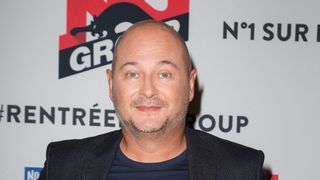 "J'ai un blocage avec les poils sur les bras" : quand cet animateur accusé de viol listait à la radio ce qu'il déteste sur le corps des femmes