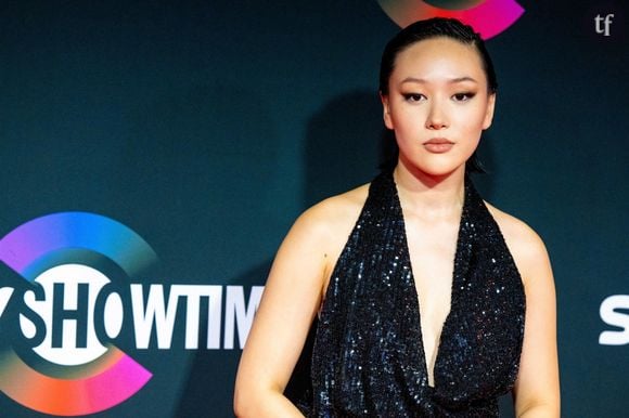 "Quelle icône" : cette star de Bridgerton ose la naked dress, avec panache et classe