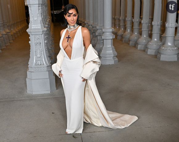 Sur le tapis rouge, la fabuleuse comédienne partage son engouement :  "J'ai été tellement impressionnée par Kim. Je le dis en toute sincérité. Tout d'abord, c'est une femme très gentille, elle fait ses devoirs concernant ses études de droit, elle est entourée de gens formidables, ce qui en dit long...", introduit la septuagénaire.