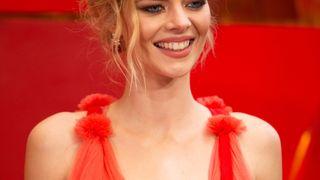 "Sex symbol absolu" : cette actrice iconique de Scream pose en bikini sur ces photos de "diva sulfureuse et badass"