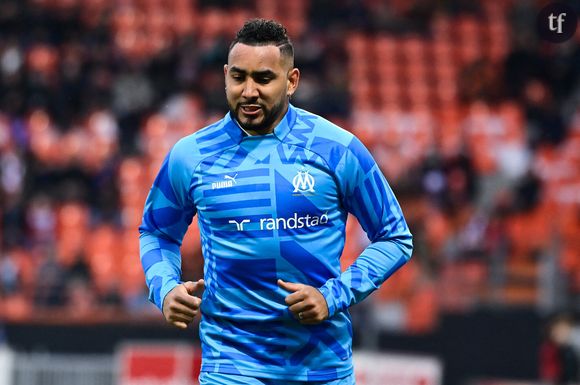 Larissa Ferrari, ex compagne du footballeur Dimitri Payet qui se trouve être la plaignante en question, influenceuse brésilienne, fustige de nombreuses déclinaisons de "violences physique, morale, psychologique et sexuelle". Parmi lesquelles, des menaces, des humiliations, des "injonctions" à boire de l'urine, ou à lécher le sol...