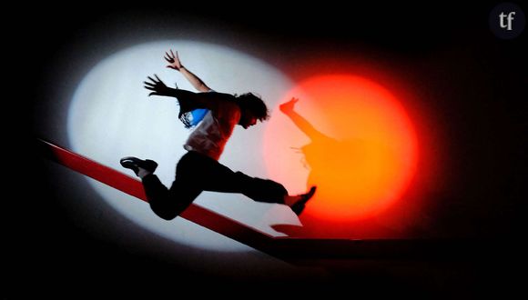 Le Festival d'Avignon, c'est un lieu de célébration du spectacle vivant, dans ce qu'il a de plus polymorphe, exigeant et incarné. Mais ce sont aussi des scènes accessibles et tout public, qui s'adressent aux jeunes générations... Et à leurs darons. Suivez le guide.