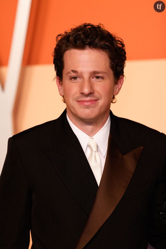 “Il s’est vengé parce que je n’ai pas couché avec lui” : Bella Thorne (actrice Disney) fait des révélations chocs sur Charlie Puth, chanteur aux millions d’albums vendus