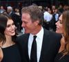 Le retour à l'ultra-minceur à Hollywood

Si le mannequin n'a aucun problème de santé connu et n'a jamais révélé souffrir de troubles du comportement alimentaire, sa minceur consolide néanmoins l'opinion générale sur l'industrie de la mode et le culte de la minceur encore très présent aujourd'hui. Encore plus dans un contexte où Hollywood adopte la tendance à la maigreur des années 2000. Des stars comme Kim Kardashian, Meghan Trainor et Christina Aguilera ont toutes fait les gros titres pour avoir maigri. De leur côté, Rebel Wilson et Ophra Winfrey ont admis avoir perdu du poids grâce à des médicaments tels qu'Ozempic. 

Malgré l’impact considérable du mouvement "body positive", prônant l’acceptation de tous les types de corps, lancé aux alentours de 2015, l’ultra-minceur – voire la maigreur alarmante – n’a pas dit son dernier mot.