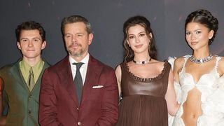 Anne Hathaway est sublime, mais... La "grossesse esthétique" fait-elle du bien aux femmes ?