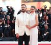 Joue-la comme Leo ! C'est cet adage décomplexé qu'a dû revendiquer Justin Theroux en épousant cette semaine Nicole Brydon Bloom, sa chère et tendre. Couple glamour à souhait, mais pas forcément loué par tout le monde... Alors que certains n'hésitent jamais à rappeler les 23 ans qui les séparent.