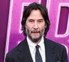 “C’est sa mère”, “non c’est juste une vraie femme” : Keanu Reeves heureux en couple, sa compagne divise violemment les fans
