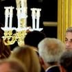 "Trop jeune", "les parents laissent faire ça ?" : La fille de 13 ans de Nicolas Sarkozy et Carla Bruni violemment moquée sur les réseaux sociaux