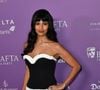 Jameela Jamil dénonce la société patriarcale et plus précisément, l'injonction à la virilité, son culte "absurde". La comédienne britannique connue pour ses odes à ses propres "orgasmes" et ses prises de position féministes fait beaucoup réagir.