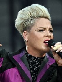 Cette chanteuse iconique révèle avoir eu recours à la chirurgie esthétique