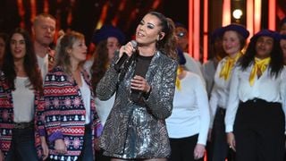 "Plein de nanas refusent un duo avec moi !" : Chimène Badi tacle l'absence de sororité entre chanteuses