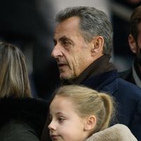 "Nabilla en moins bien" : la fille de 13 ans de Nicolas Sarkozy et Carla Bruni rend fous les internautes