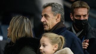 "Nabilla en moins bien" : la fille de 13 ans de Nicolas Sarkozy et Carla Bruni rend fous les internautes