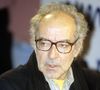 Le Mépris de Jean-Luc Godard, c'est naturellement cette légendaire tirade, énoncée face caméras comme un autoportrait sensuel, où Brigitte Bardot, à l'époque sex symbol et phénomène absolue, vaque auprès de Michel Piccoli au gré de ses énumérations - sur ses jambes, ses pieds, ses fesses, donc. Un certain art du dialogue, ou du monologue.