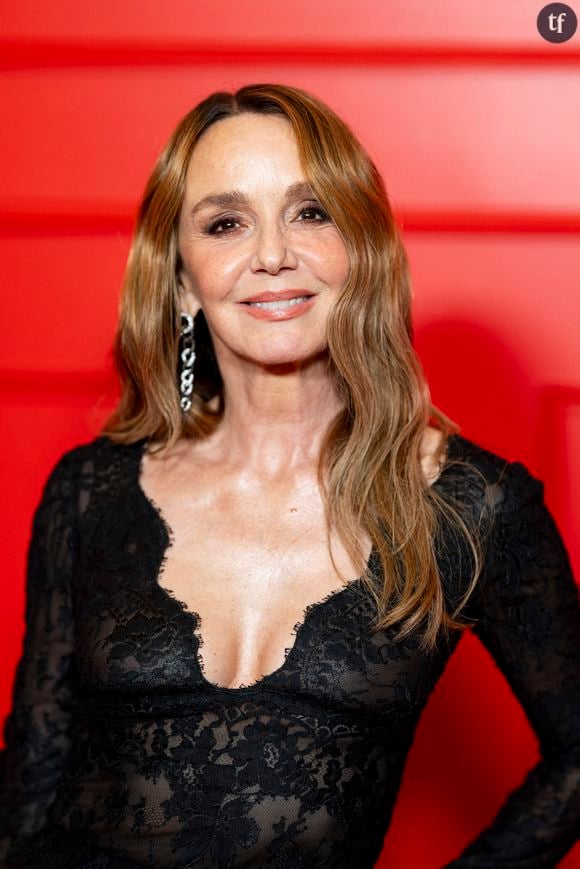 "On a beaucoup centré ma promotion sur le fait que j'étais une femme de plus de 50 ans, et en vrai, je trouve que c'est un non sujet", a-t-elle toutefois déclaré.