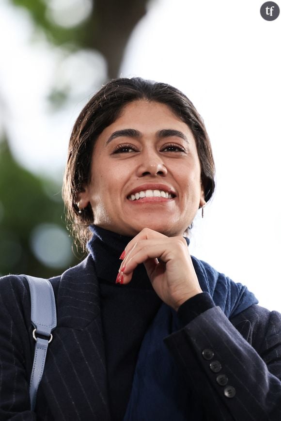 "Un maillot de bain, une élue, une image présumée privée. Il n’a fallu que quelques heures pour que le corps de Rima Hassan devienne le cœur d’une offensive en ligne. Depuis ce week-end, l’eurodéputée est ciblée sur X dans ce qui ressemble à une tentative de décrédibilisation par l’intime", dénonce ainsi le magazine ELLE...