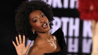 "Elle sort de l'asile", "Cinglée" : cette chanteuse de la Star Ac victime de racisme suite à cette vidéo, un scandaleux cas de "misogynoir"