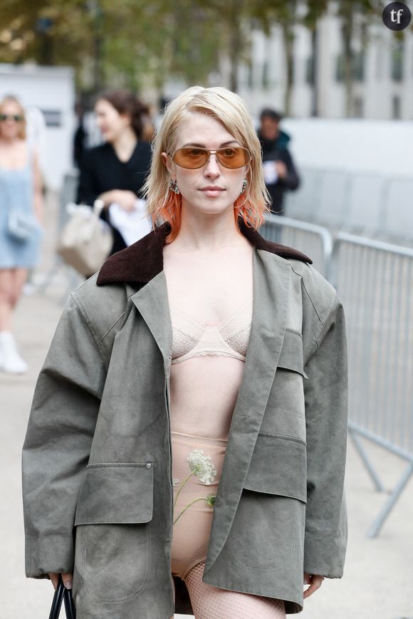 "Si tu es raciste et sexiste, ne viens pas à mes concerts", dénonce cette rockstar légendaire et féministe