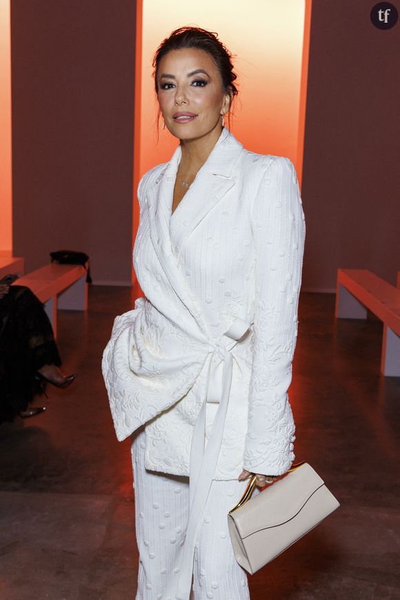 En 2019 déjà, Eva Longoria mettait les pieds dans le plat : "notre gouvernement devrait refléter la réalité, ce qui veut dire des gens de couleur et des femmes. M’assurer que le gouvernement reflète la société va être le combat de ma vie. C’est une période effrayante et difficile pour les Latinos aux Etats-Unis car on fait de nous les vilains", taclait-elle.