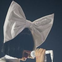 "J'ai cru que c'était sa mère" : le couple improbable formé par cette célèbre chanteuse et une star de la télé-réalité