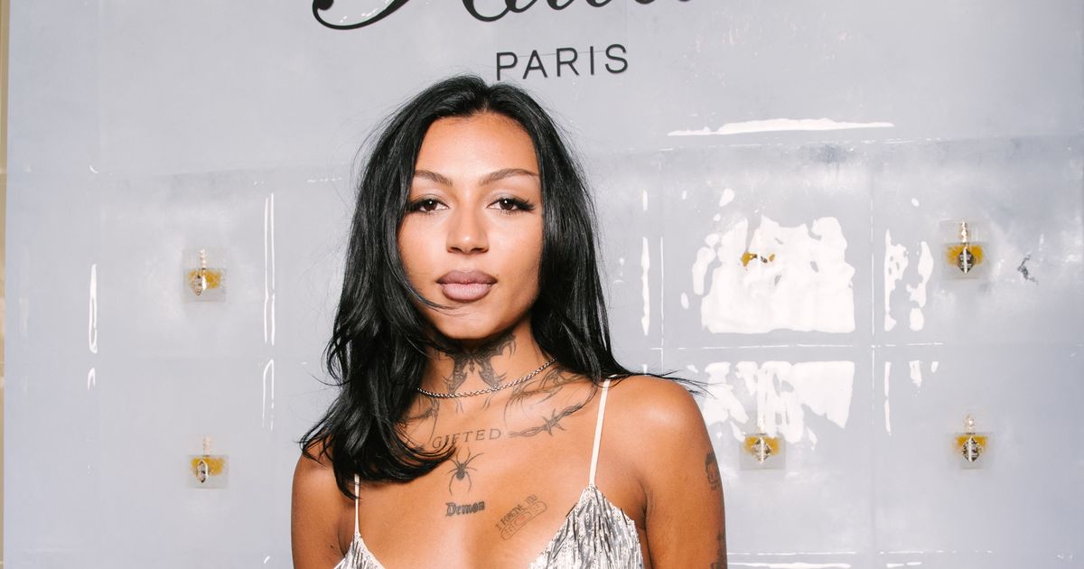lingerie-tenues-sexy-glamour-diva-la-fashion-week-d-voile-ses