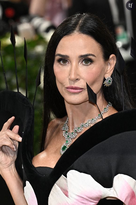 Et si on vous disait que la scène la plus traumatisante de "The Substance" n'est ni gore ni horrifique ? On la doit à l'immense Demi Moore... Qui règne sur ce choc de la rentrée.