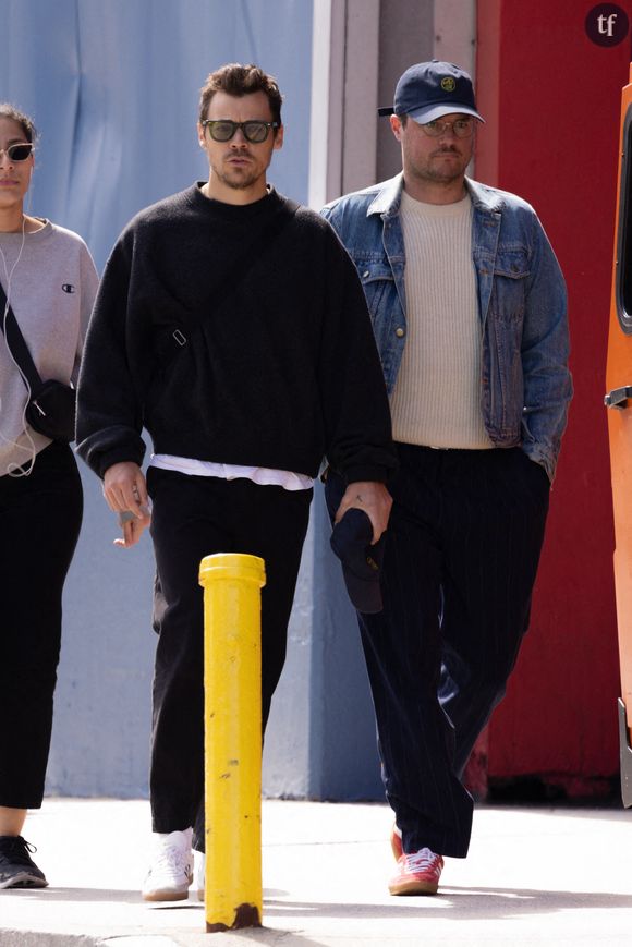 "Ils échangent et partagent ?" : Austin Butler avec Emily Ratajkowski, l'ex de Harry Styles (en couple avec Zoë Kravitz) ? La photo choque Internet #CarréAmoureux