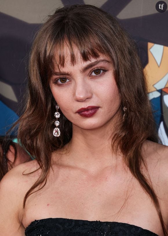 L'acteur officialise sa relation avec Inka Williams

Cette soirée d’avant-première a également été l’occasion pour l’acteur de faire ses débuts aux bras de sa nouvelle compagne, bien qu'ils n'aient pas posé officiellement ensemble devant les photographes. En effet, Channing Tatum, 45 ans, est arrivé aux côtés d’Inka Williams, de 20 ans sa cadette, avant de s'arrêter face aux photographes avec sa fille. Ils ont ensuite posé ensemble avec d'autres proches. 

Avant cette idylle, Channing Tatum a connu une relation très médiatisée avec l’actrice Zoë Kravitz. En octobre 2024, ils ont rompu leurs fiançailles après trois ans de relation. Quelques mois plus tard, l'acteur de Blink Twice a retrouvé l'amour dans les bras du mannequin australien âgé de 26 ans. Leur différence d'âge n'a pas manqué de faire parler. Leurs débuts sur le tapis rouge alimentent les critiques, les internautes se demandant même qui, entre Inka Williams et Everly, est sa compagne... "Laquelle est sa petite amie au juste ?", interroge l'un d'eux. "Ce sont les copines de sa fille ?", commente un autre.