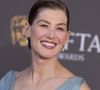 Durant les auditions pour le rôle de Mirandra Frost, Rosamund Pike a dû subir des directives... Qu'elle dénonce aujourd'hui dans les pages du Harpers Bazaar.