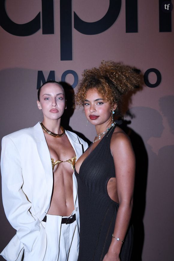 En ce 20 mai 2025, la créatrice de contenus Paola Locatell également comédienne, qui a trouvé son premier grand rôle à l'écran tout récemment avec l'un des dérivés de la Balle Perdue - ploitation, Rapide, a flamboyé en tenue de gala imaginée en cohésion avec les démonstrations de style des actrices et mannequins également immortalisées par les flashes ce soir-là.
Carla Ginola, Paola Locatelli - Soirée "APM Monaco" à l'hôtel JW Marriott lors du 78ème Festival International du Film de Cannes le 20 mai 2025. © RAchid Bellak/Bestimage