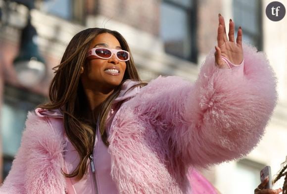 Connue pour son album Goodies, qui avait fait le buzz dans les années 2000, elle s'est offert une sortie à la 15ème cérémonie des NLF Honnors avec son mari le joueur de football américain Russell Wilson.