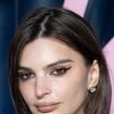 EmRata "sublime" en lingerie sur ces photos iconiques, elle fait de sa sensualité une force féministe