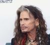 “39 ans d’écart ?!” : Steven Tyler, 77 ans, en couple avec Aimee Preston, 38 ans, ils font le (bad) buzz sur les réseaux sociaux
